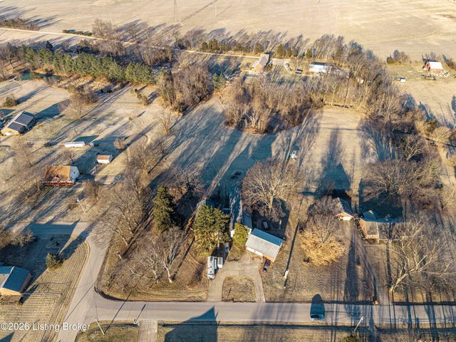 243 Kool Springs Dr, Shepherdsville, KY 40165