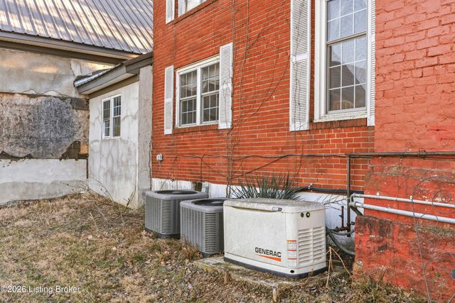 243 Kool Springs Dr, Shepherdsville, KY 40165