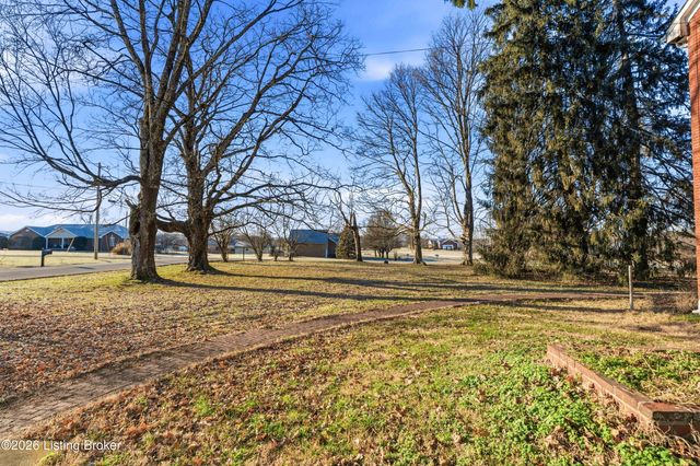 243 Kool Springs Dr, Shepherdsville, KY 40165