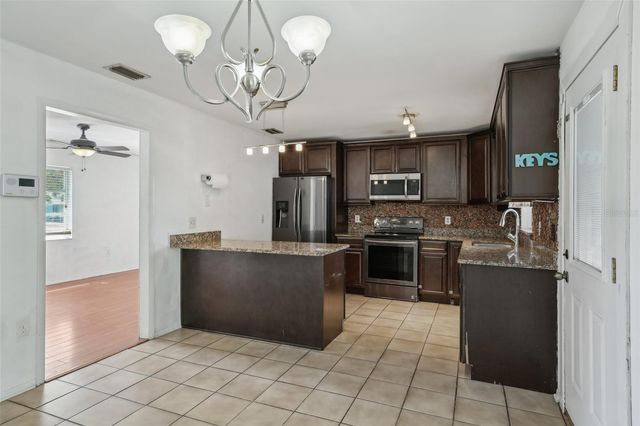 503 HOLT CIRCLE, Winter Haven, FL 33880