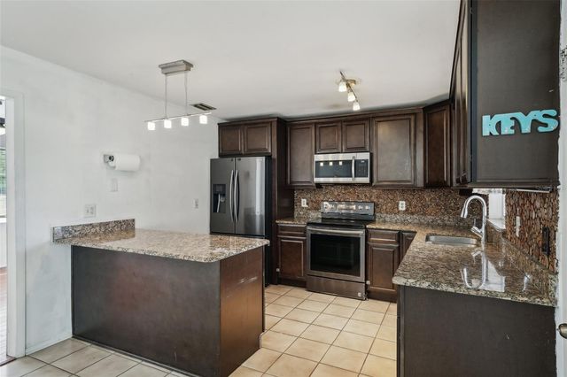 503 HOLT CIRCLE, Winter Haven, FL 33880