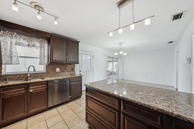 503 HOLT CIRCLE, Winter Haven, FL 33880