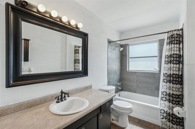 503 HOLT CIRCLE, Winter Haven, FL 33880