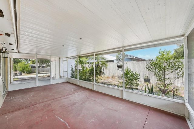 503 HOLT CIRCLE, Winter Haven, FL 33880