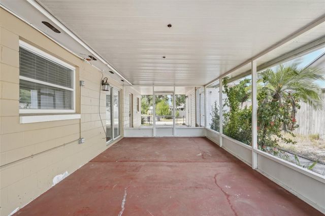 503 HOLT CIRCLE, Winter Haven, FL 33880