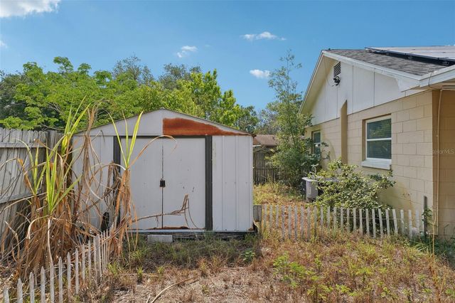 503 HOLT CIRCLE, Winter Haven, FL 33880