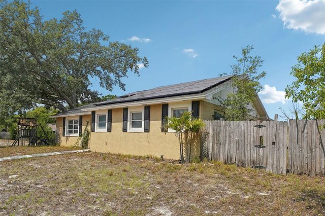 503 HOLT CIRCLE, Winter Haven, FL 33880