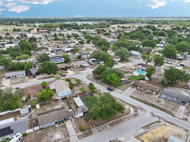 503 HOLT CIRCLE, Winter Haven, FL 33880