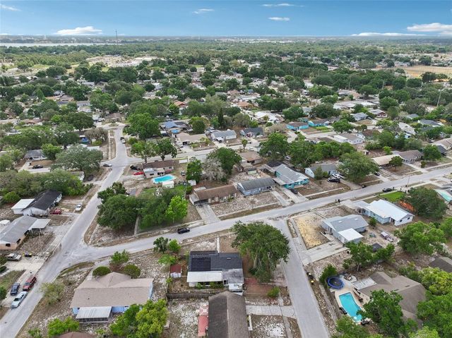 503 HOLT CIRCLE, Winter Haven, FL 33880