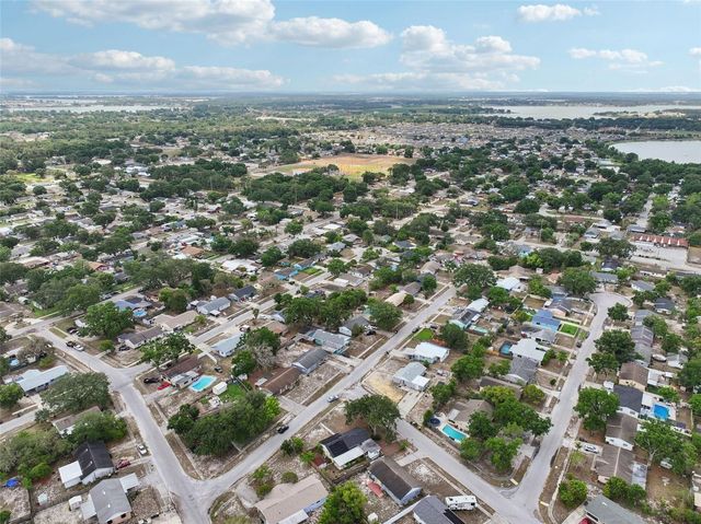 503 HOLT CIRCLE, Winter Haven, FL 33880