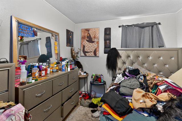 900 Morton Avenue, Des Moines, IA 50316
