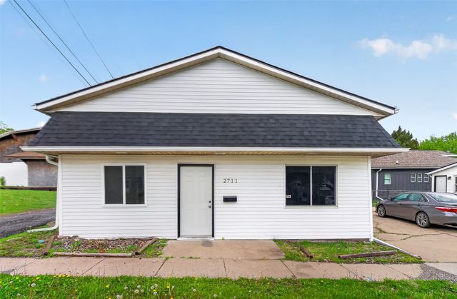 900 Morton Avenue, Des Moines, IA 50316