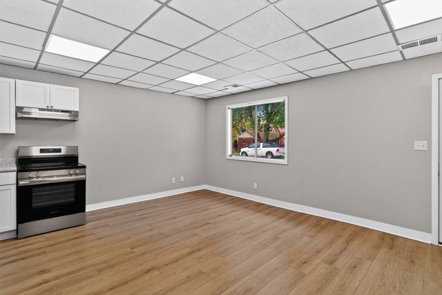 900 Morton Avenue, Des Moines, IA 50316