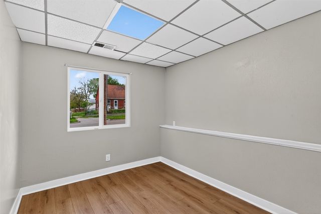 900 Morton Avenue, Des Moines, IA 50316