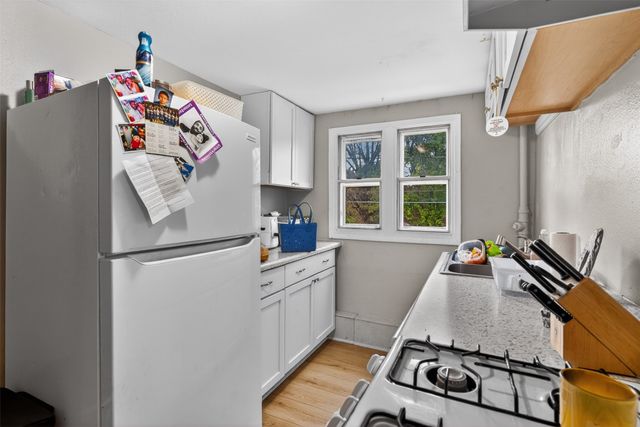 900 Morton Avenue, Des Moines, IA 50316