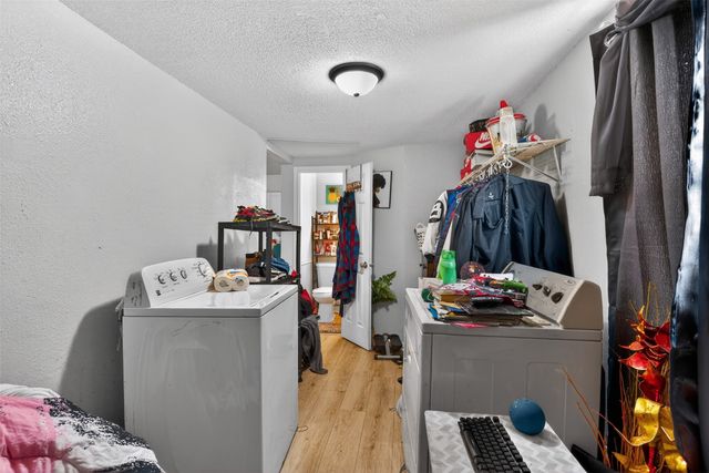 900 Morton Avenue, Des Moines, IA 50316