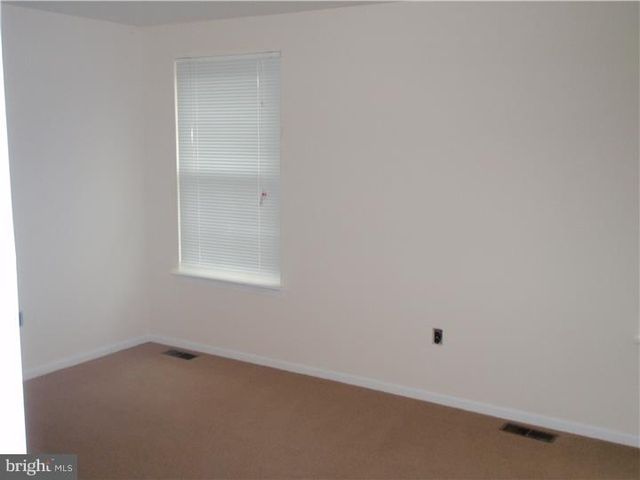 404 HOPKINS CT, North Wales, PA 19454