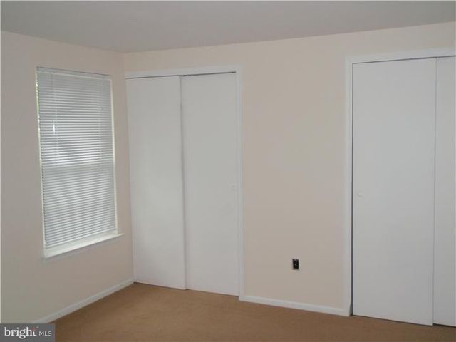 404 HOPKINS CT, North Wales, PA 19454