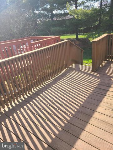 404 HOPKINS CT, North Wales, PA 19454