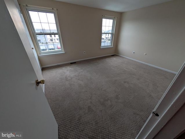 404 HOPKINS CT, North Wales, PA 19454