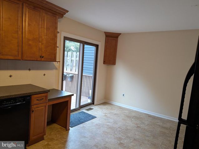 404 HOPKINS CT, North Wales, PA 19454