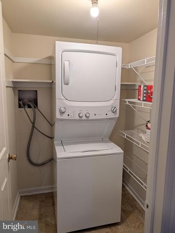 404 HOPKINS CT, North Wales, PA 19454