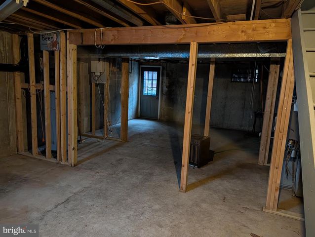 404 HOPKINS CT, North Wales, PA 19454