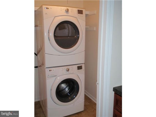 404 HOPKINS CT, North Wales, PA 19454