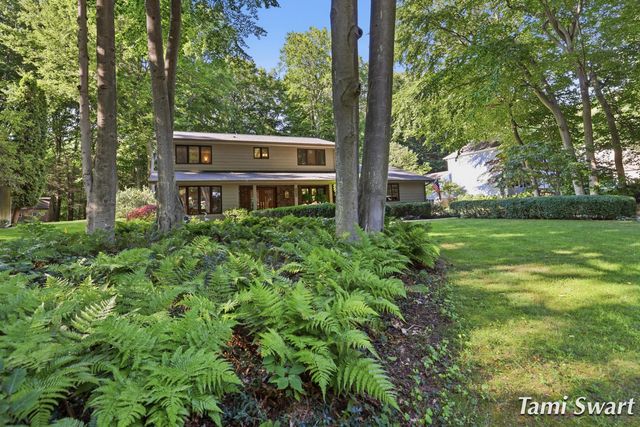 17565 Beech Hill Drive, Grand Haven Twp, MI 49417