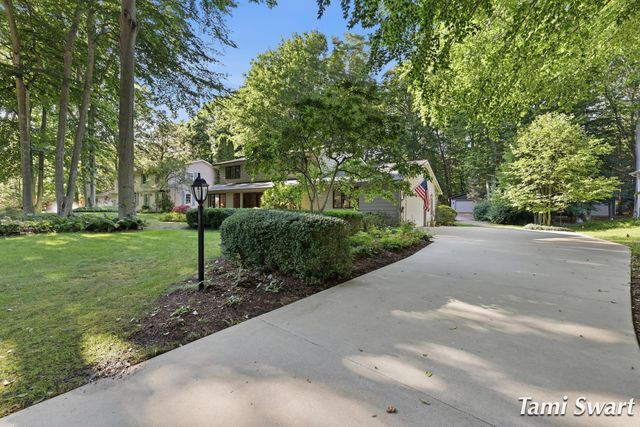 17565 Beech Hill Drive, Grand Haven Twp, MI 49417