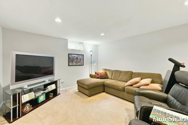 17565 Beech Hill Drive, Grand Haven Twp, MI 49417