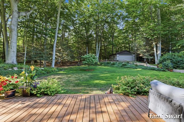 17565 Beech Hill Drive, Grand Haven Twp, MI 49417