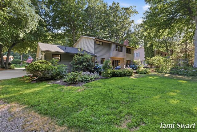 17565 Beech Hill Drive, Grand Haven Twp, MI 49417