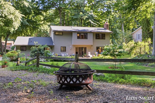 17565 Beech Hill Drive, Grand Haven Twp, MI 49417