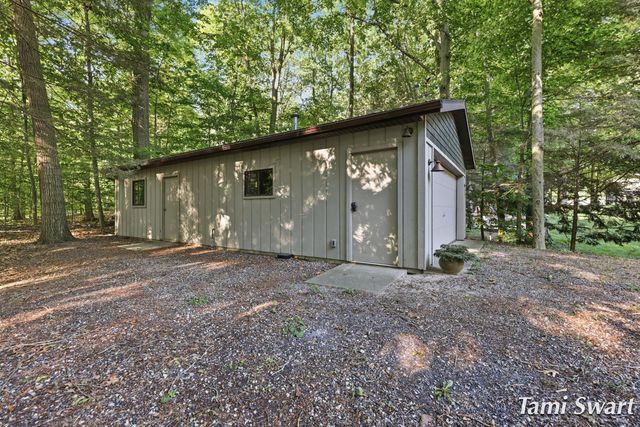 17565 Beech Hill Drive, Grand Haven Twp, MI 49417