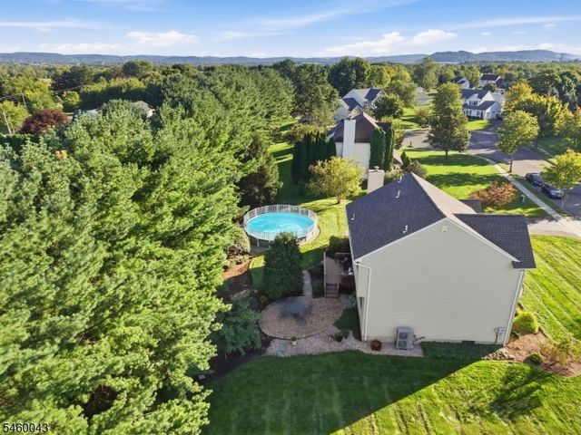 3 Cobblewood Ct, Lopatcong Twp., NJ 08865