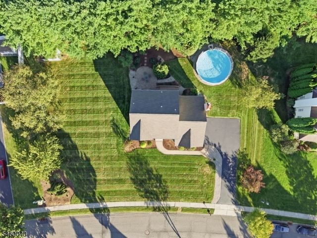 3 Cobblewood Ct, Lopatcong Twp., NJ 08865