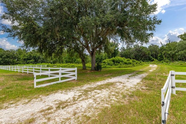 27037 GRAND OAK LANE, Tavares, FL 32778