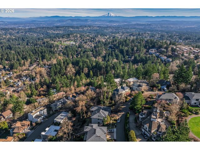 45 NANSEN SMT 4, Lake Oswego, OR 97035