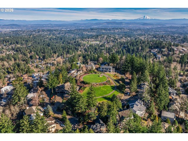 45 NANSEN SMT 4, Lake Oswego, OR 97035