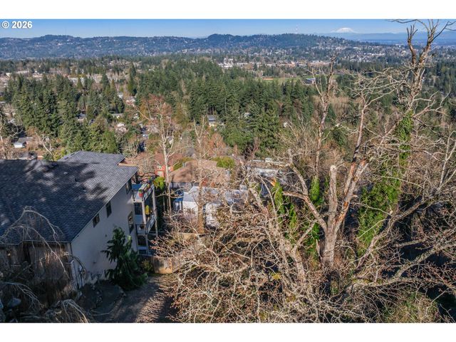 45 NANSEN SMT 4, Lake Oswego, OR 97035