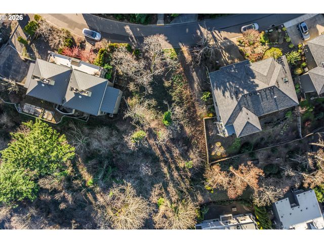 45 NANSEN SMT 4, Lake Oswego, OR 97035