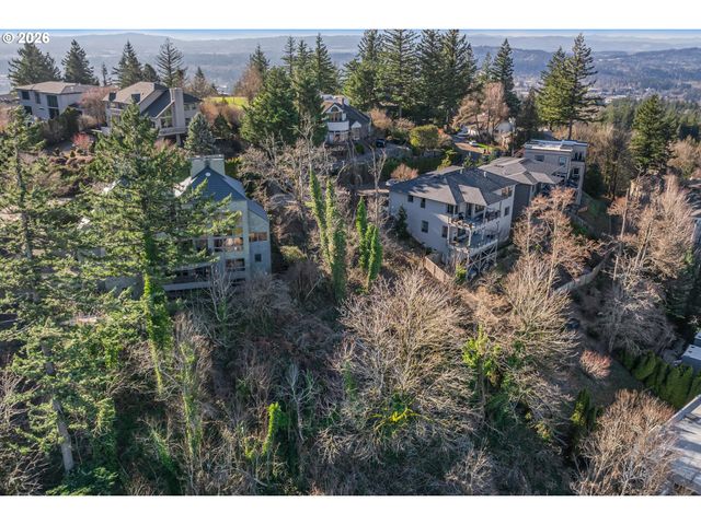 45 NANSEN SMT 4, Lake Oswego, OR 97035