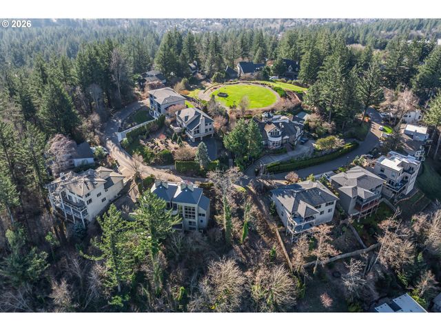 45 NANSEN SMT 4, Lake Oswego, OR 97035