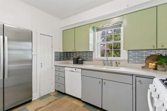 8902 Diceman Drive, Dallas, TX 75218