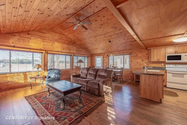 777 Kaypat Street, Hope, MI 48628