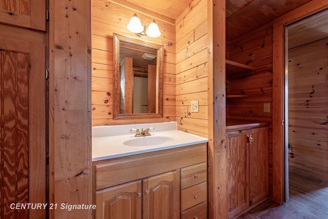 777 Kaypat Street, Hope, MI 48628