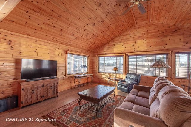 777 Kaypat Street, Hope, MI 48628