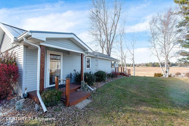 777 Kaypat Street, Hope, MI 48628