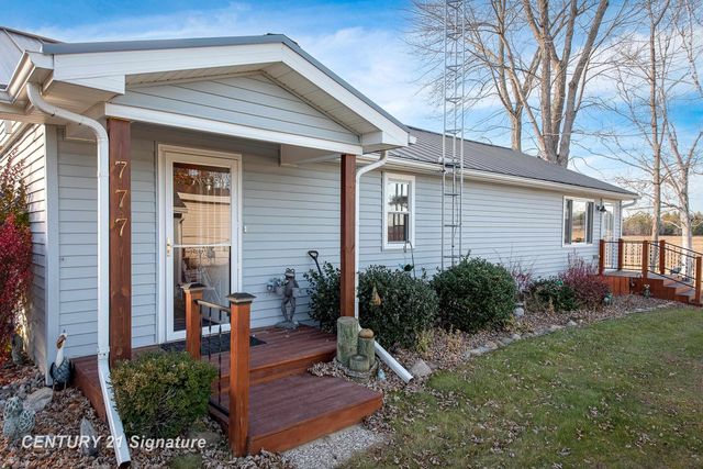 777 Kaypat Street, Hope, MI 48628